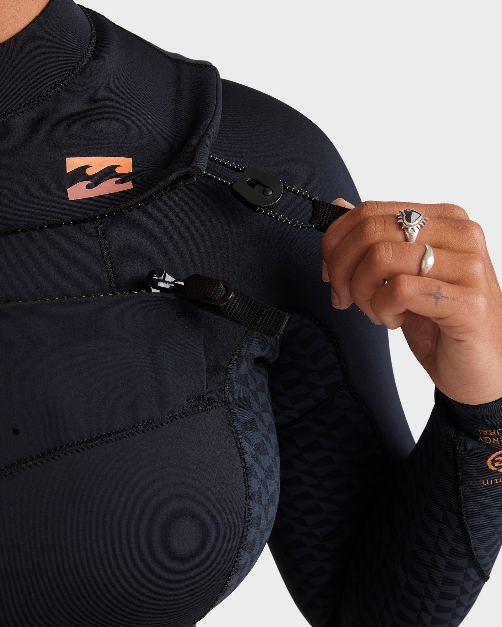 Womens 4/3 mm Synergy Natural Chest Zip Steamer Wetsuit