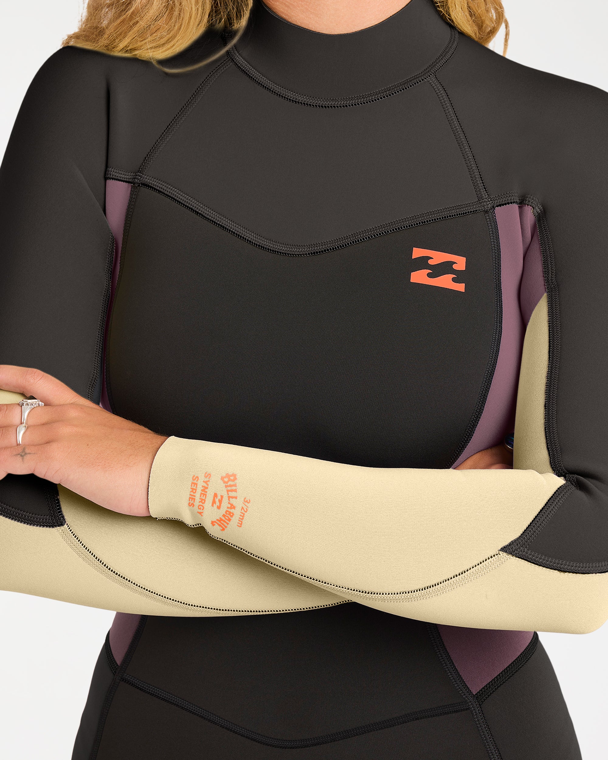 Womens 3/2mm Synergy Back Zip Flatlock Steamer Wetsuit