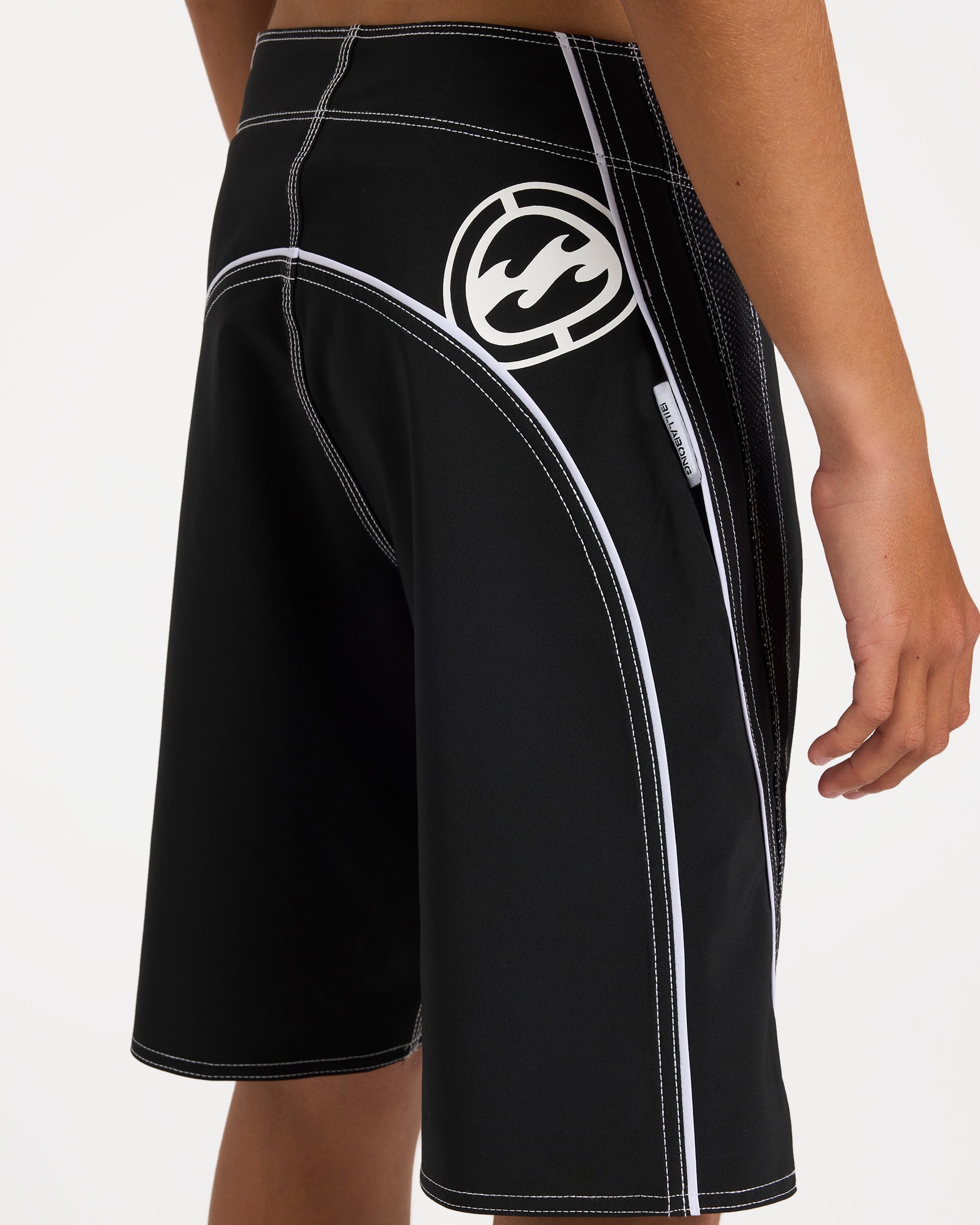 24c08450_billabong_blk_dtl1