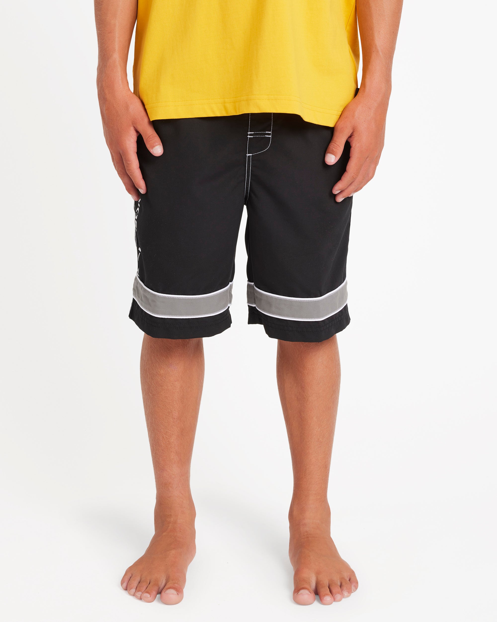24c25450_billabong_blk_frt1