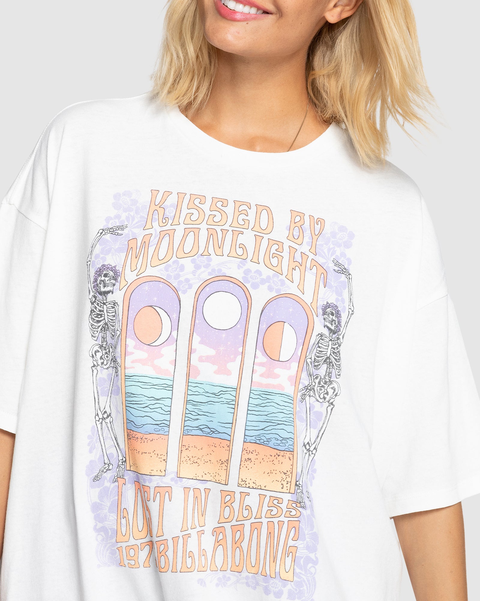 Womens Moonlight Kiss T-Shirt