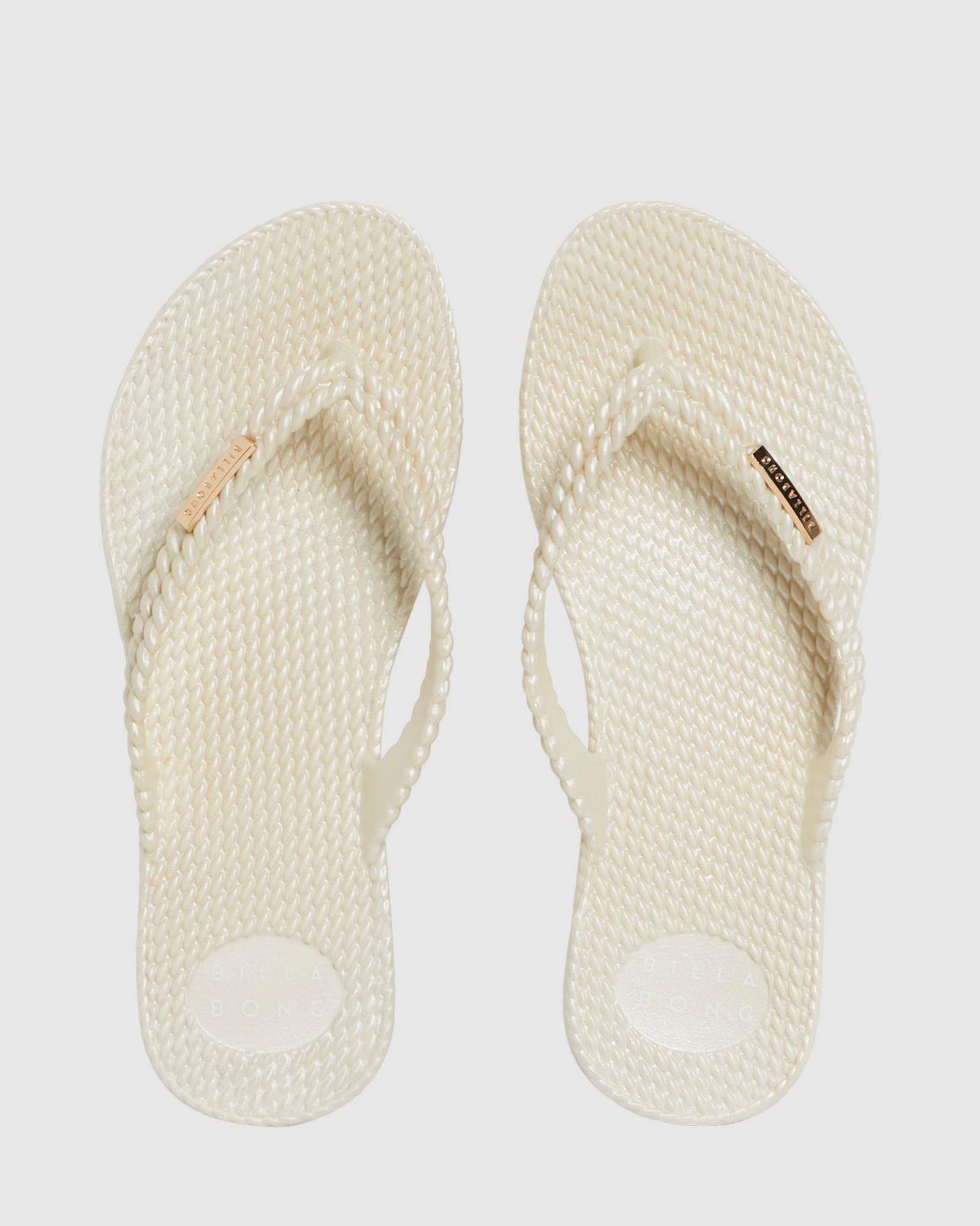 Womens Kick Back Metallic Thongs