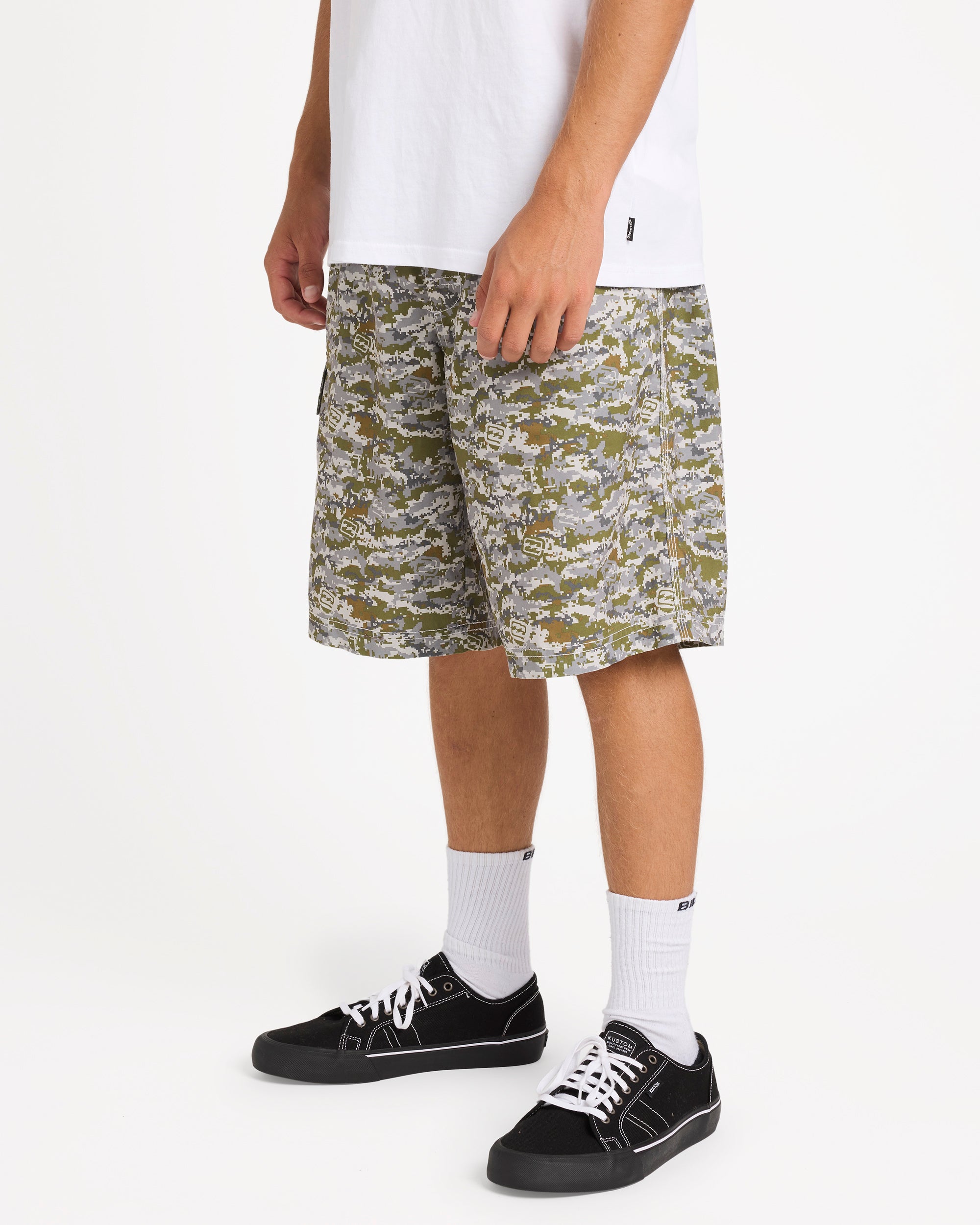 Mens Throw On 21" Boardshorts
