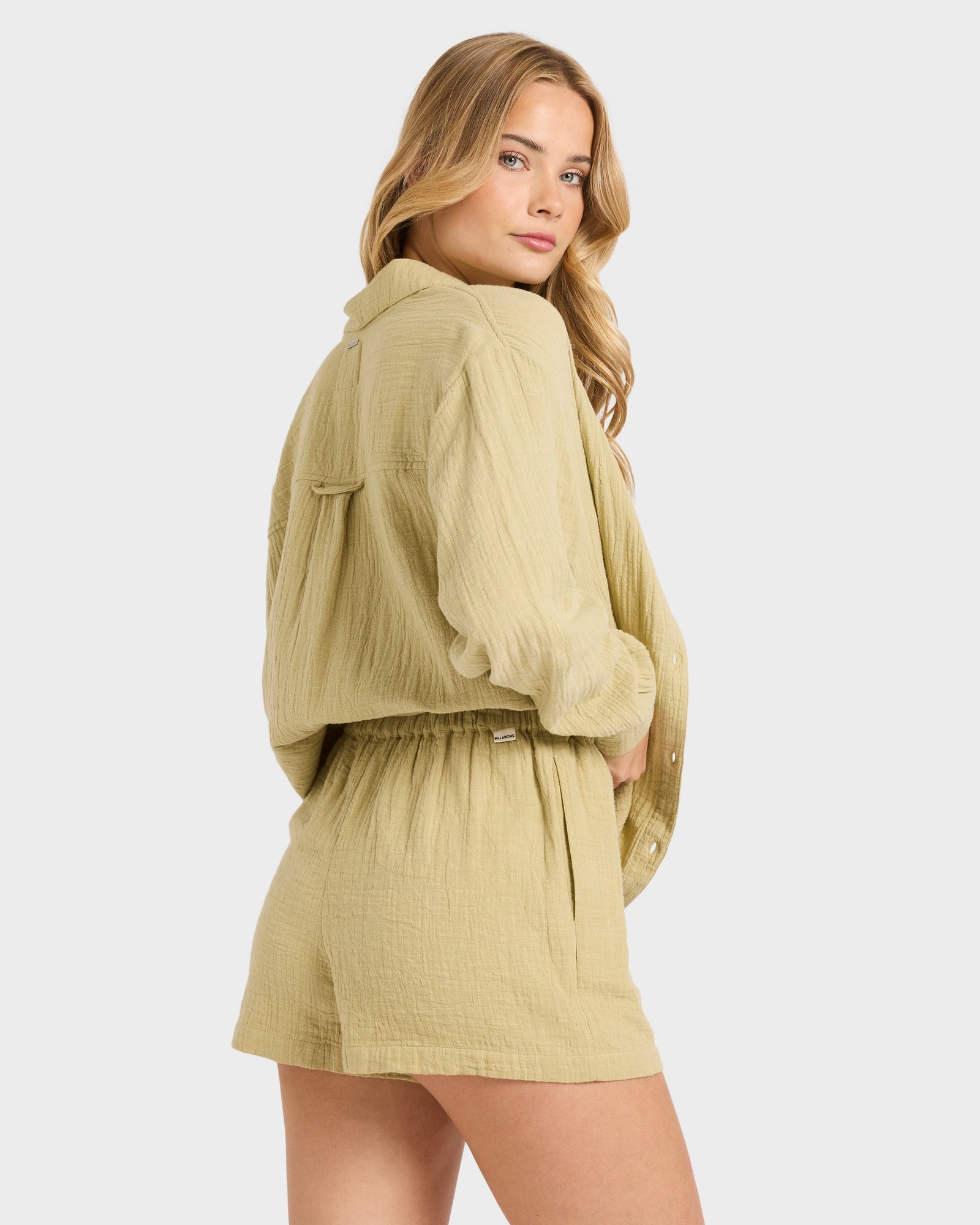 Womens Wanderer Elastic Waist Shorts