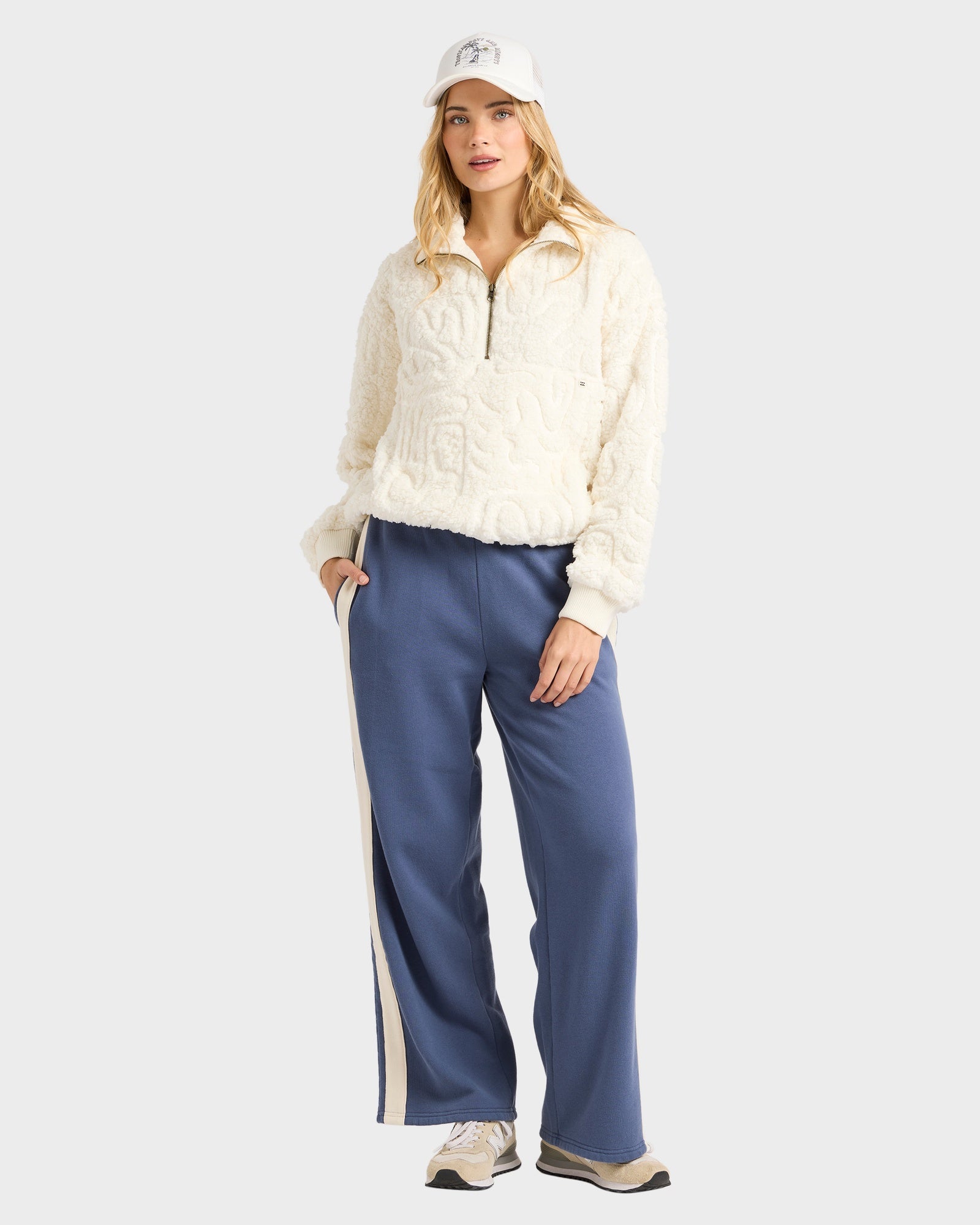 Womens Le Love Half Zip Pullover