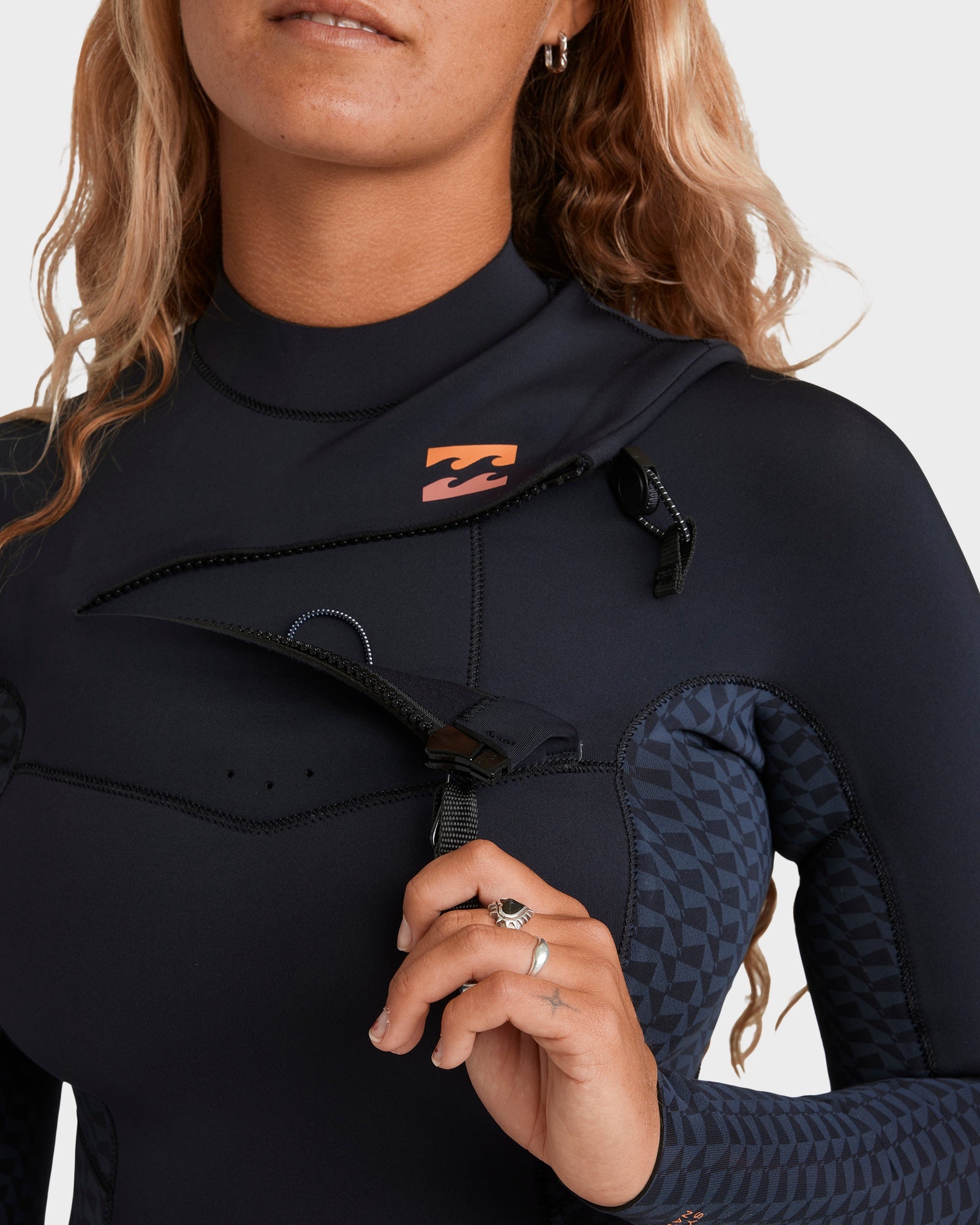 Womens 4/3 mm Synergy Natural Chest Zip Steamer Wetsuit