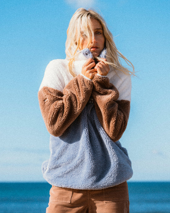 Womens Vibes Back Snap Up Fleece Pullover