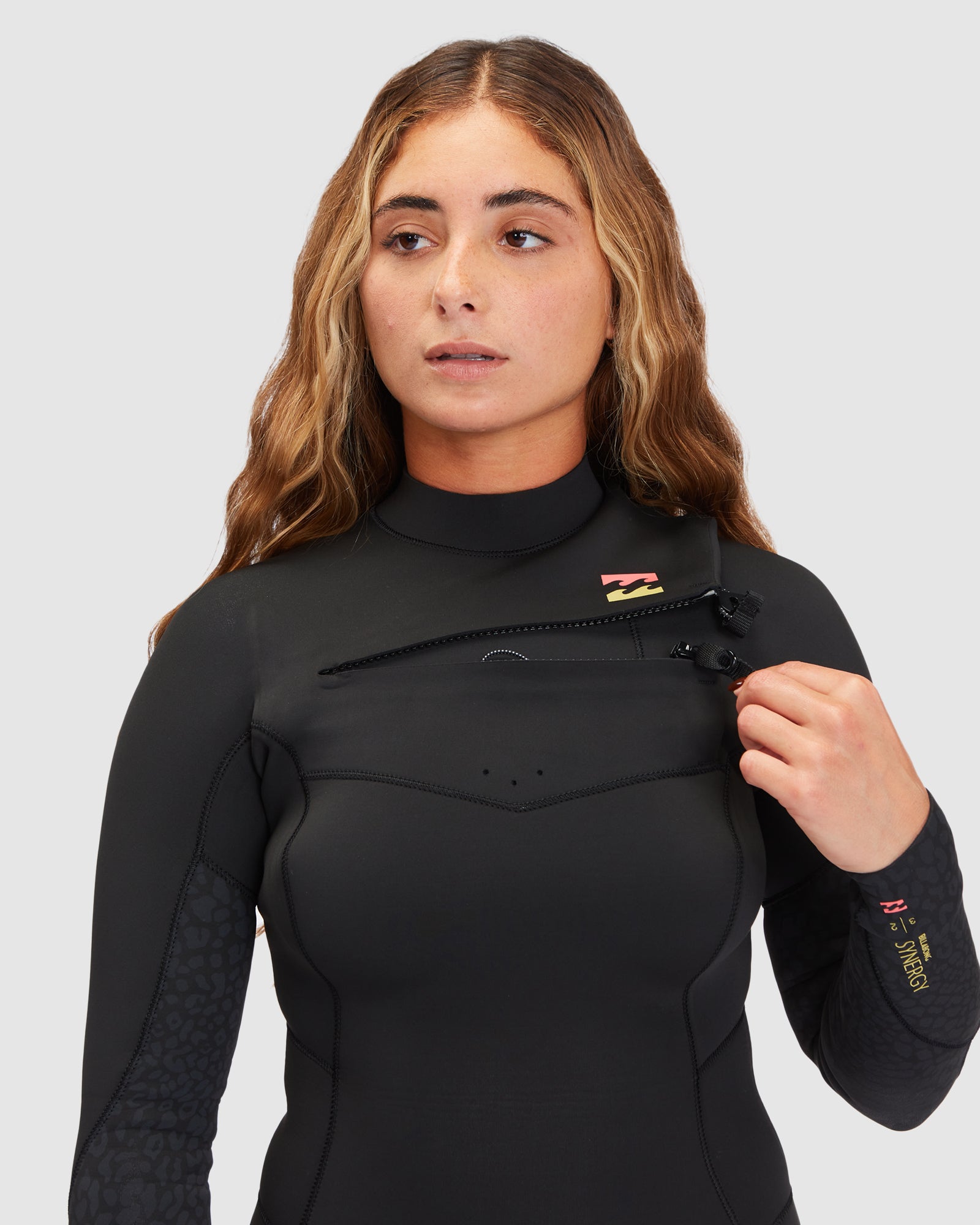 Womens 3/2mm Synergy Chest Steamer Wetsuit