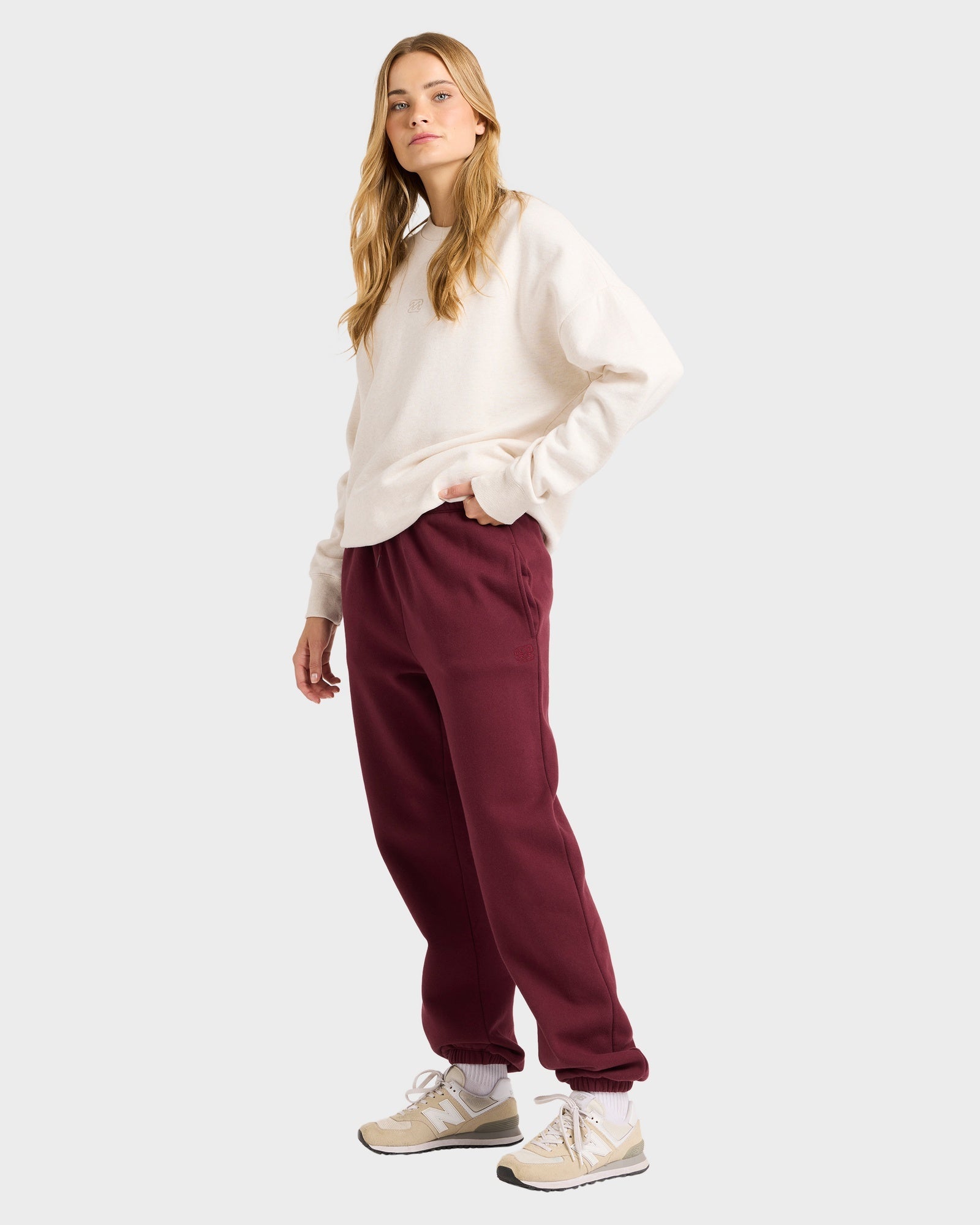 Womens Wave Essentials Trackpants