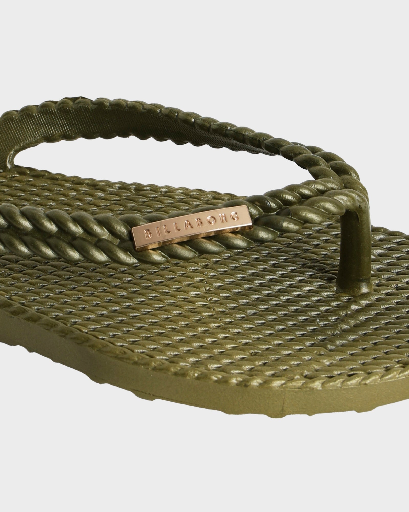 Womens Kick Back Metallic Thongs