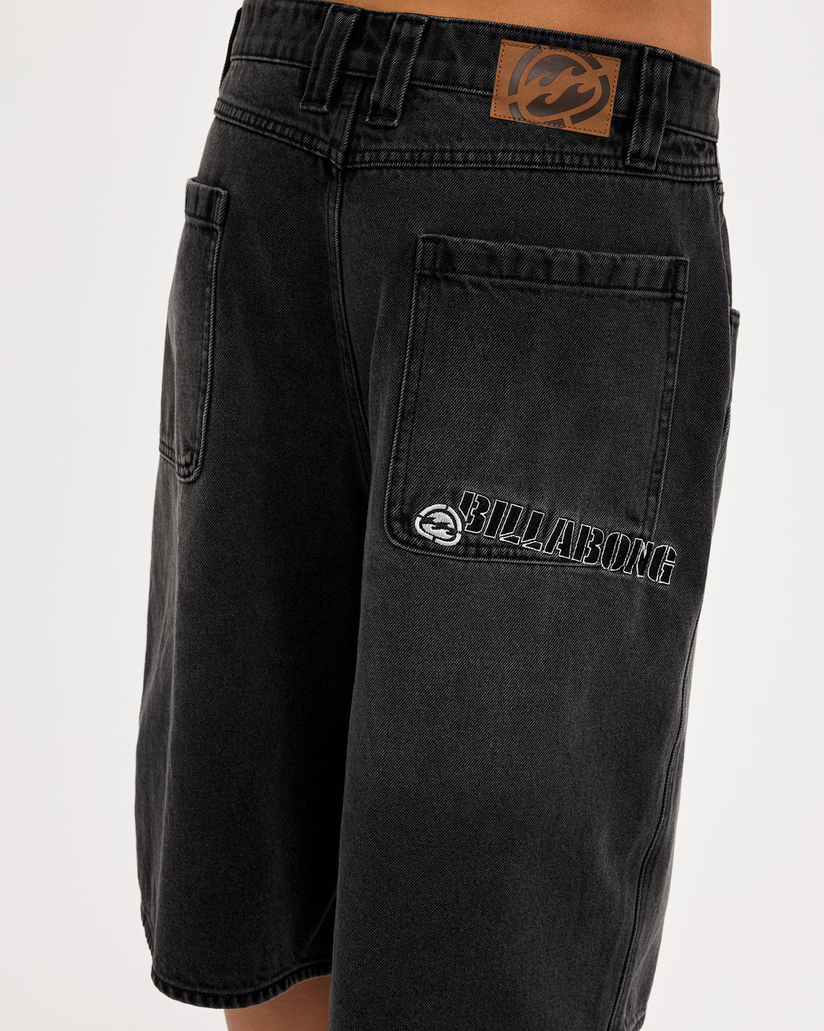 ubyds00106_billabong_blk_dtl2